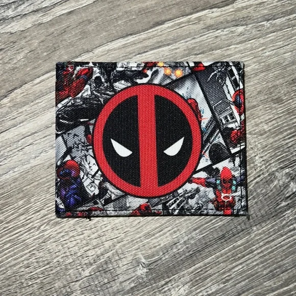 Marvel Deadpool Wallet - Picture 1 of 4